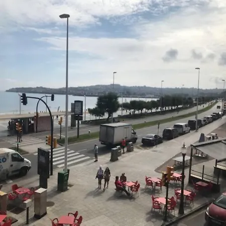 Fantastico Piso En Primera Linea De Playa Apartament Gijón